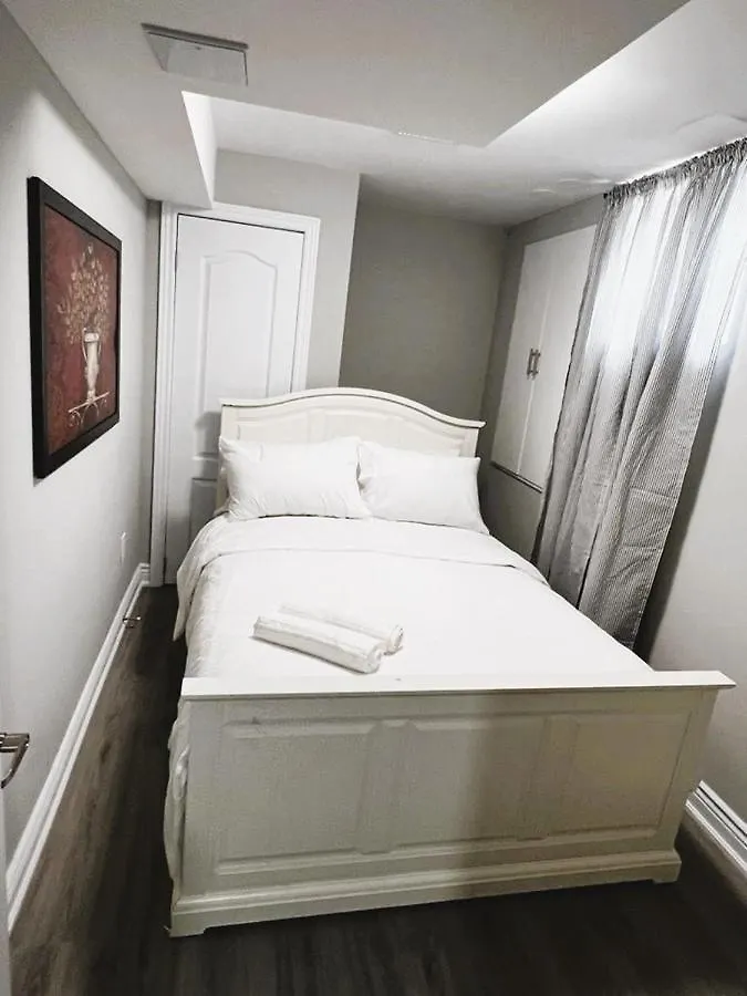 מפלי הניאגרה Beautiful Basement Apartment קנדה