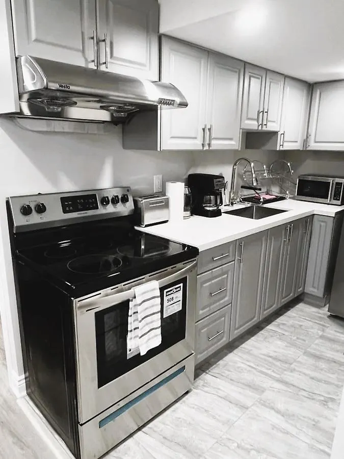Beautiful Basement Apartment Niagara Falls Canadá